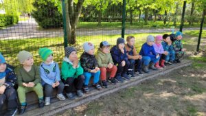 Meelespea lasteaia trennirühmade spordipäev koos vanematega