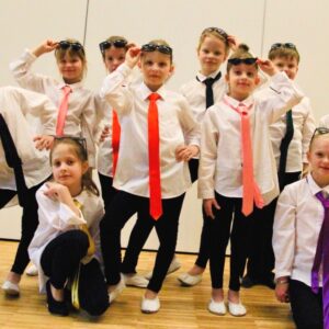 Midrimaa-Huvikool- Esindustantsurühm Midrikad -03 - 1000 x 707