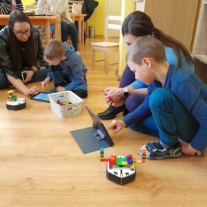 Midrimaa-Huvikool-robootika -02 - 1000 x 1000